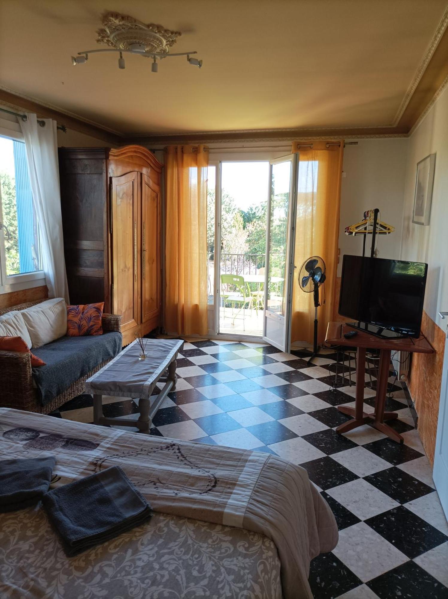 Chambre D'Hotes Les Garrigues Piolenc Exterior photo
